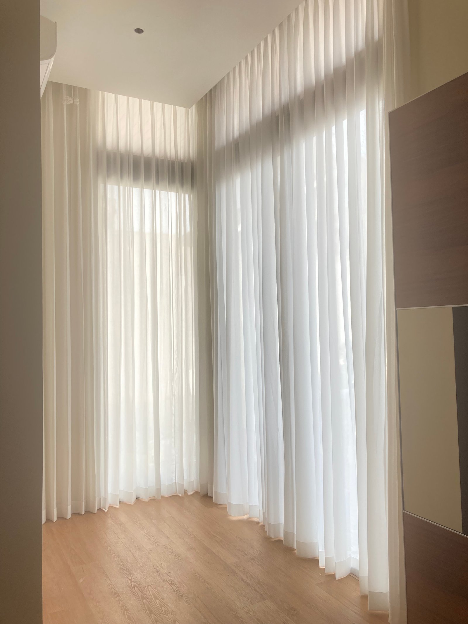 Aneka Sinar Abadi sebagai Distributor Gorden Kain Linen, Tirai Bahan Alami untuk Interior Hotel dan Butik