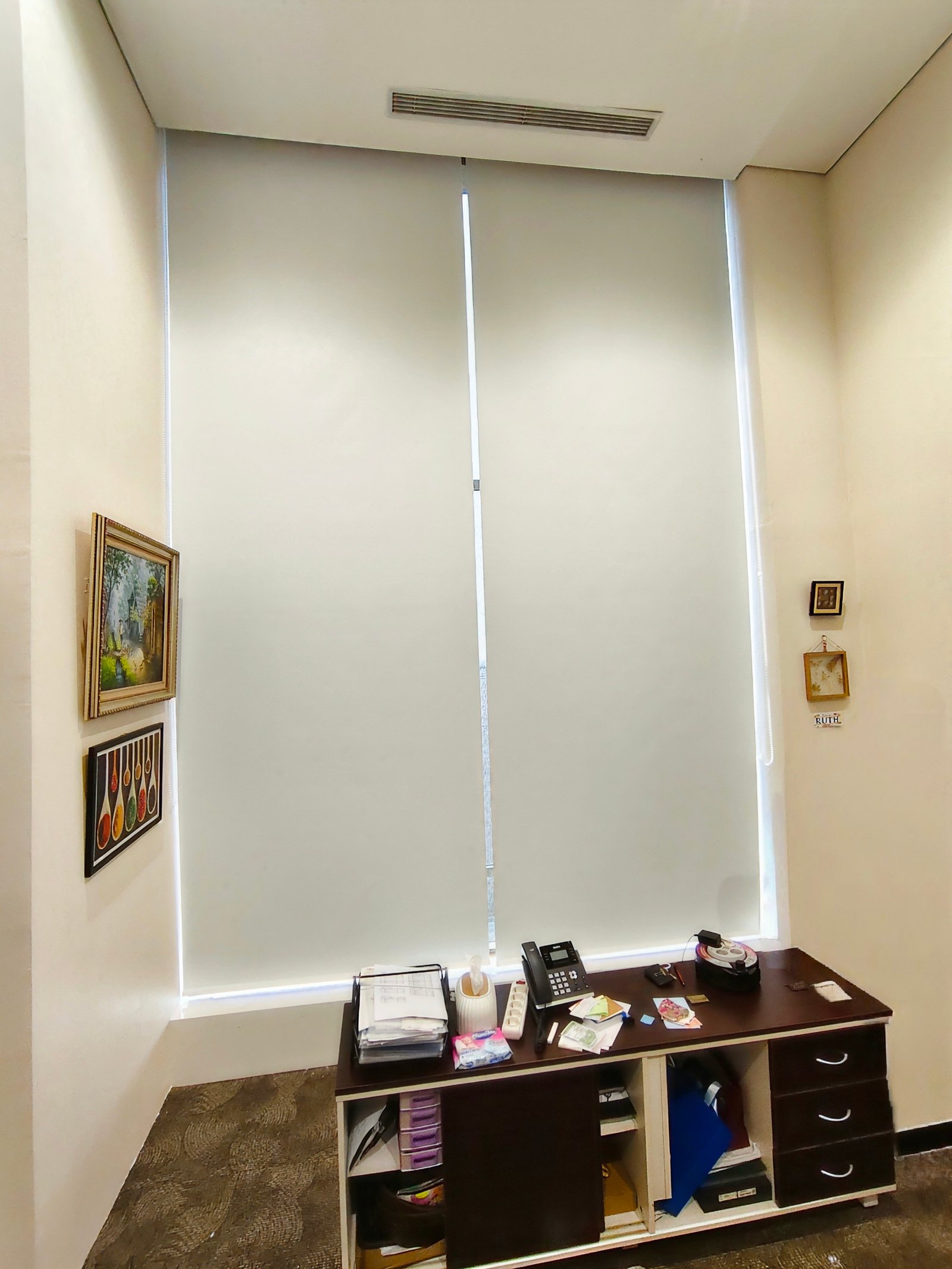 produk dari Vendor Gorden Lipat Kaca (Honeycomb Blinds) atau Tirai Kedap Suara & Penahan Panas, contoh gambar roller blind