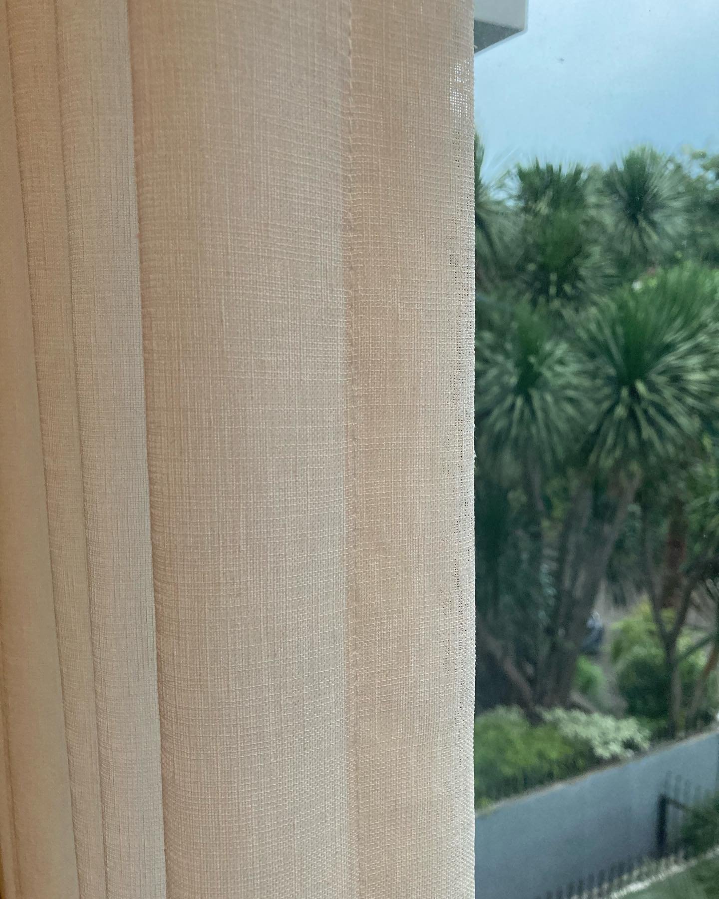 contoh gambar gorden kain linen, gorden hotel, gorden butik