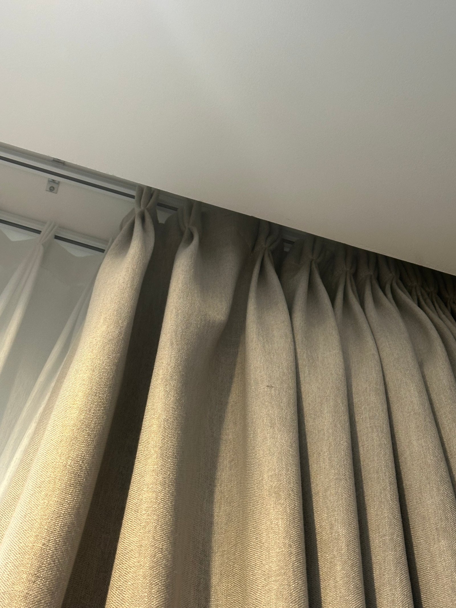 gambar railing tirai, rel gorden