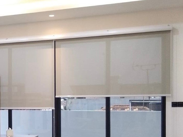 blind pvc teras apartemen / tirai outdoor