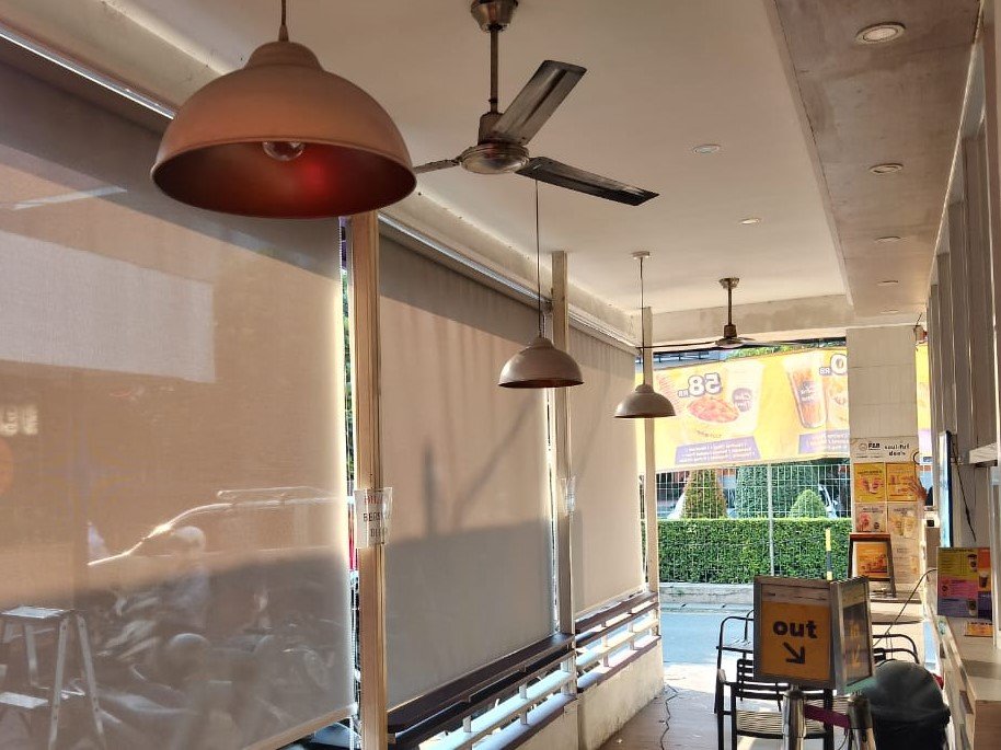 Aneka Sinar Abadi: Supplier Zip Blind Kafe Outdoor Transparan Estetik Tahan Hujan