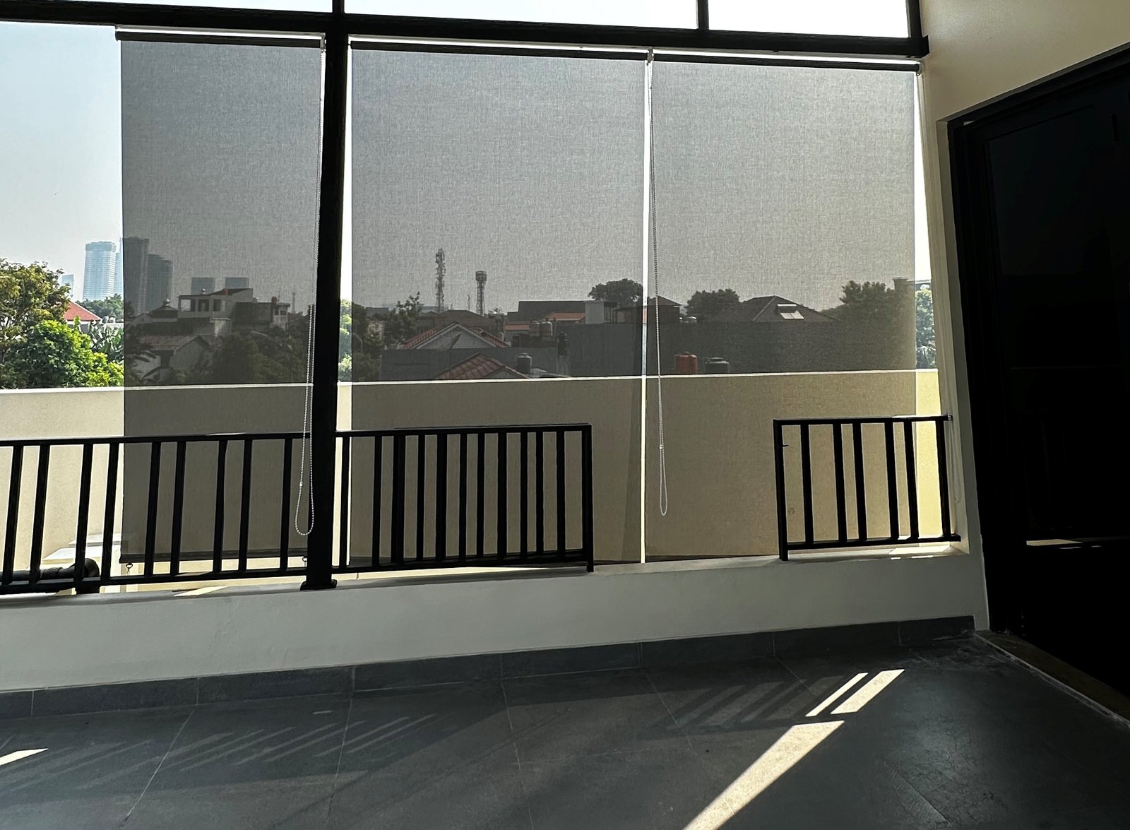 Aneka Sinar Abadi : Vendor Blind Outdoor Teras Rumah Residence Anti UV dan Tahan Hujan