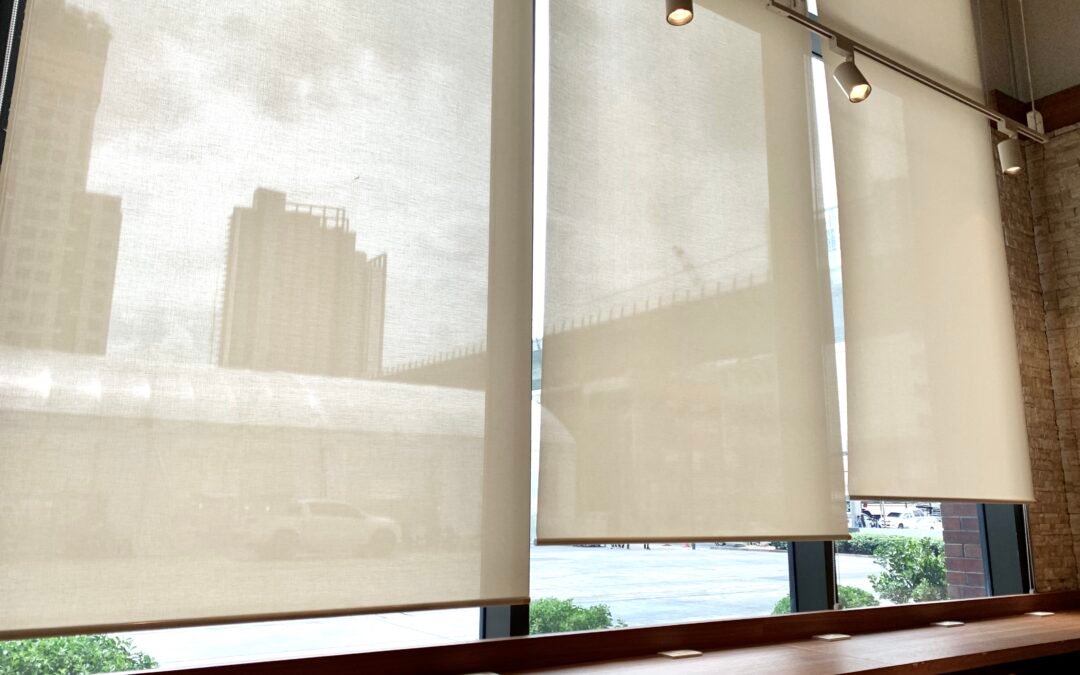 Aneka Sinar Abadi: Vendor Zip Blind Outdoor Tahan Angin untuk Restoran & Teras Kafe