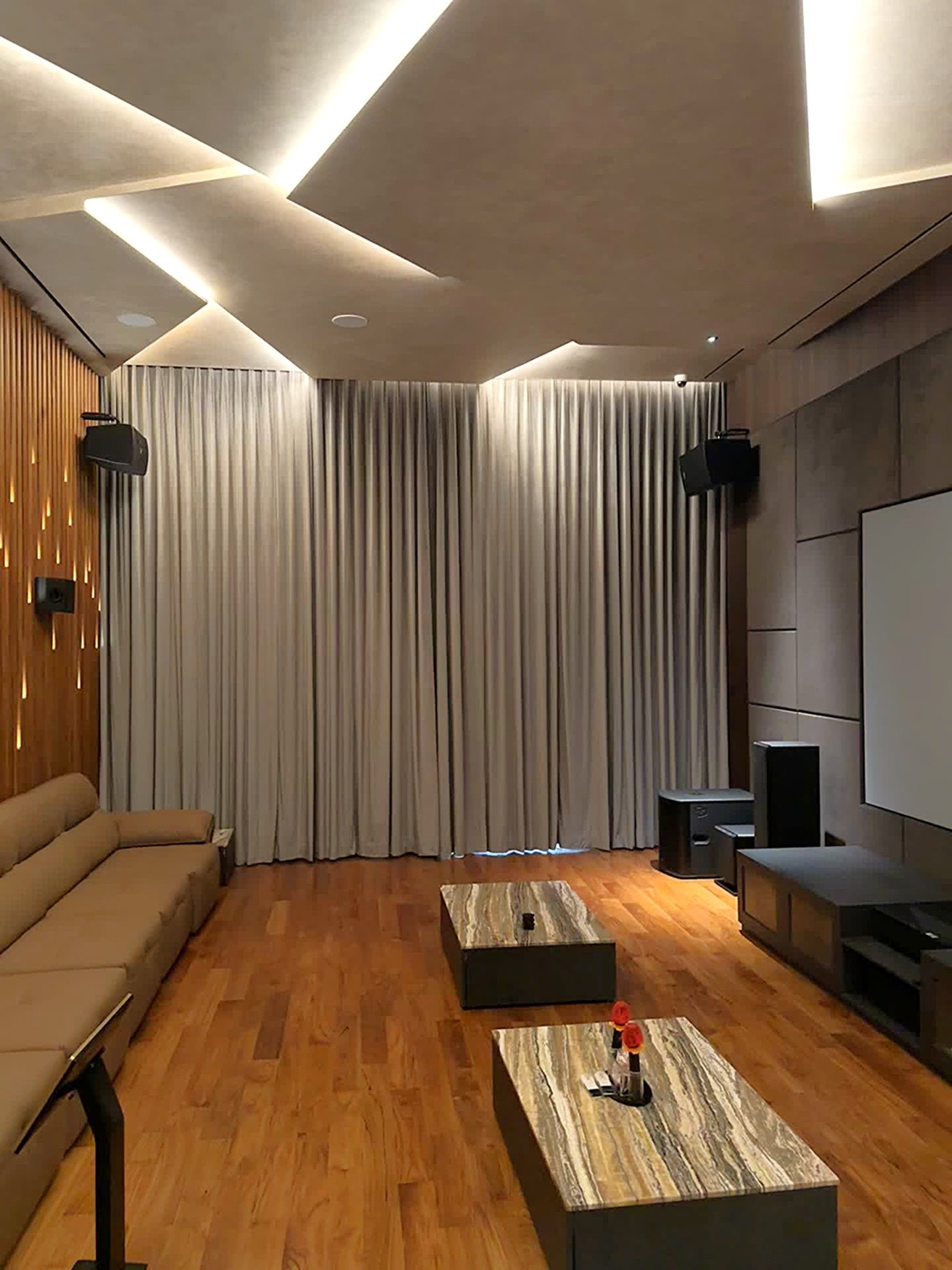 Supplier Gorden Peredam Suara Aneka Sinar Abadi solusi tempat Jual Blind Studio