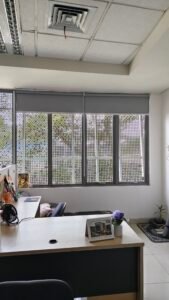 gambar jipproll blind kantor