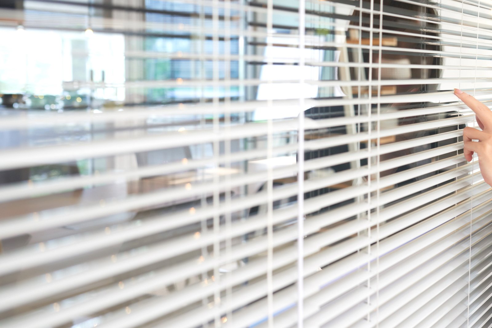 contoh gambar venetian blind atau tirai aluminium