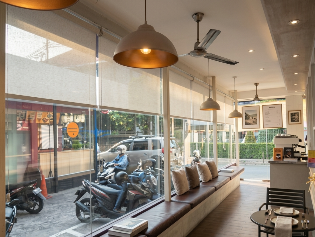 Harga Roller Blind Cafe Jakarta dengan Penawaran Grosir untuk Pengadaan Cabang Restoran