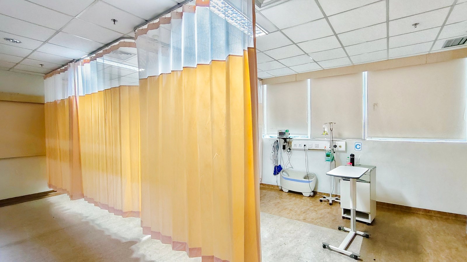 Vendor Gorden PVC Standar Kemenkes untuk Rumah Sakit Umum 4 penggunaan Tirai Medis PVC dari Supplier Gorden Plastik untuk Ruang Isolasi & Laboratorium