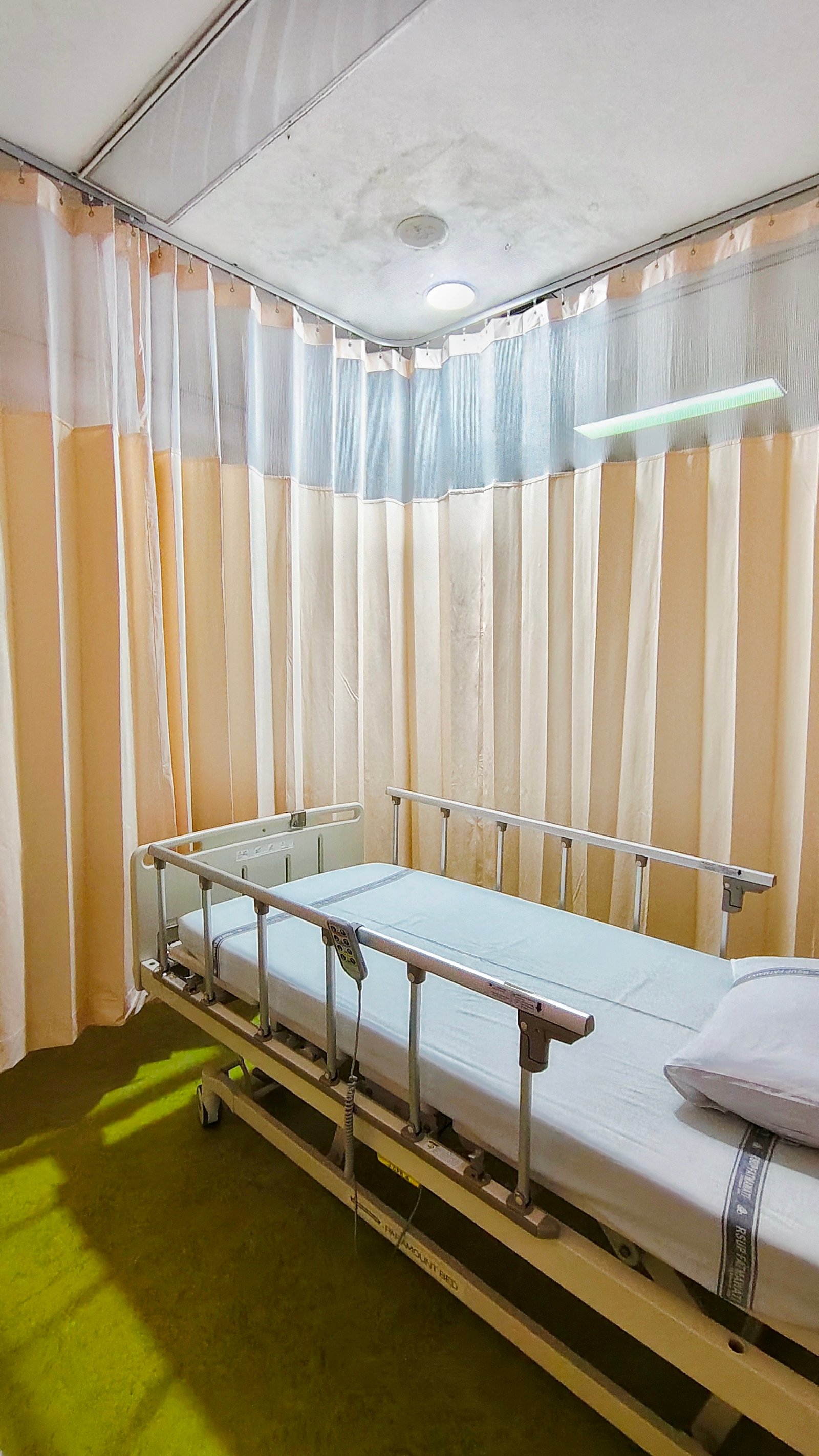 contoh gambar tirai medis PVC / gorden plastik