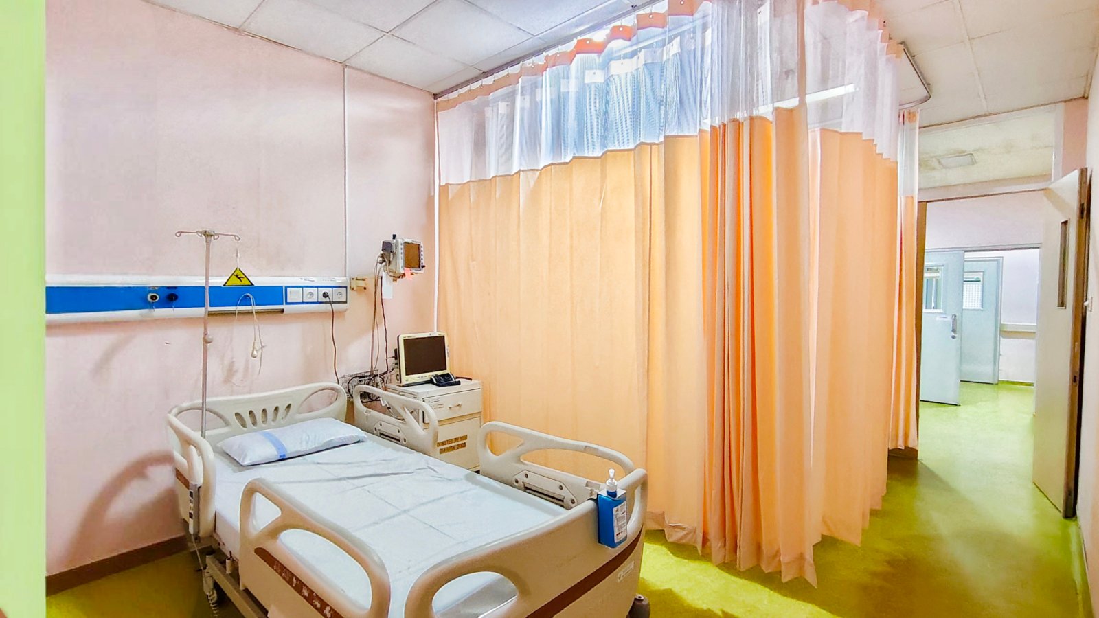 contoh gambar tirai medis PVC / gorden plastik