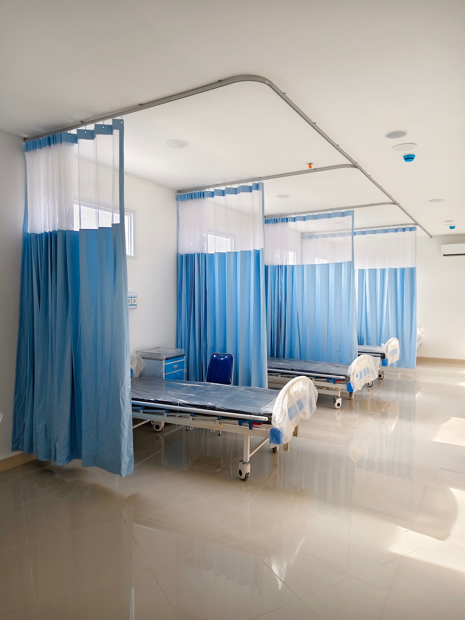 contoh gambar tirai partisi