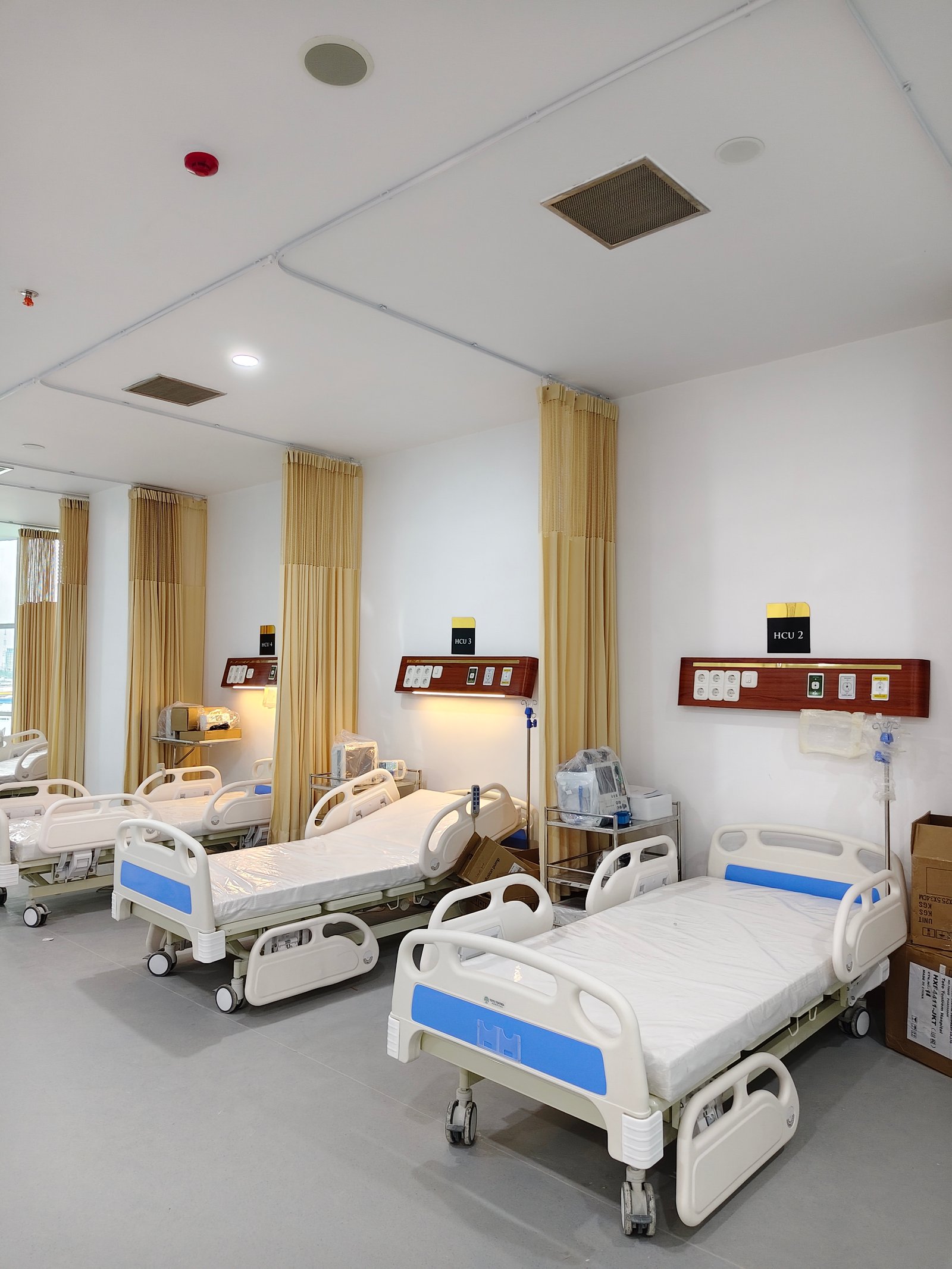 contoh gambar tirai partisi