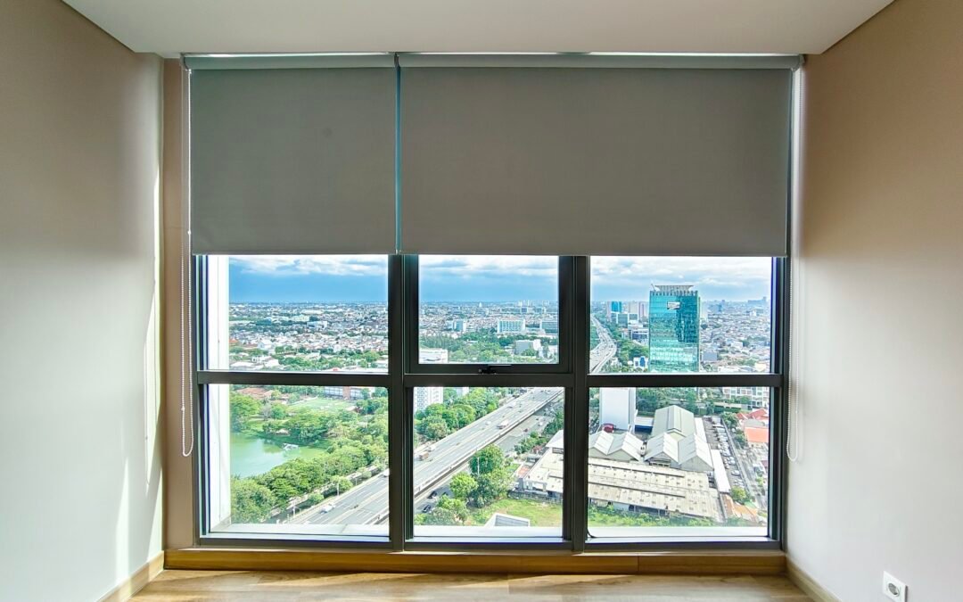 Jual Electric Roller Blind Motorized untuk Kantor Bank