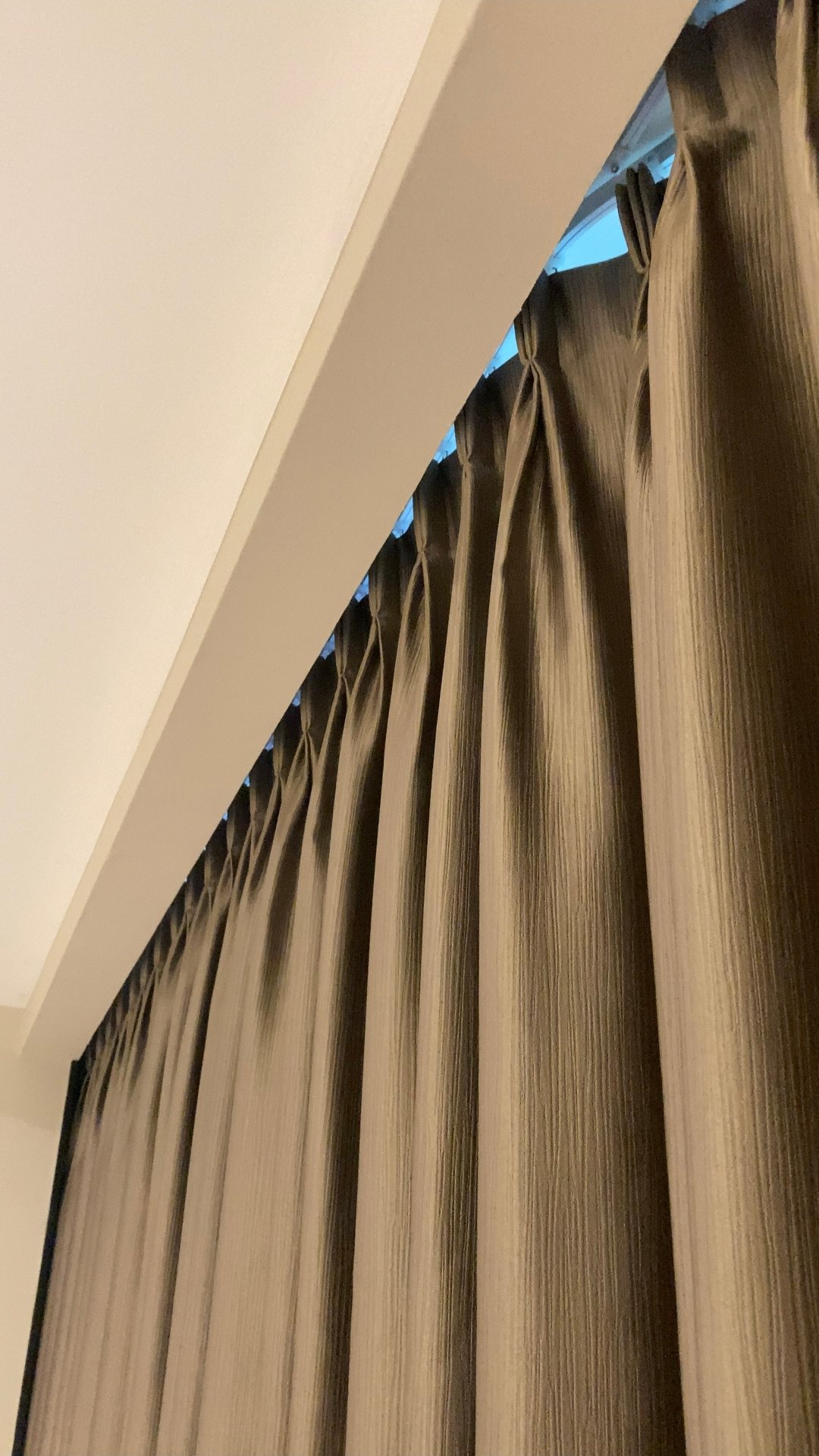 gambar smart curtain / rel gorden otomatis