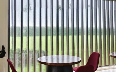 Supplier Sun Louvers Jakarta: Solusi Kontrol Cahaya Matahari untuk Fasad Gedung Modern