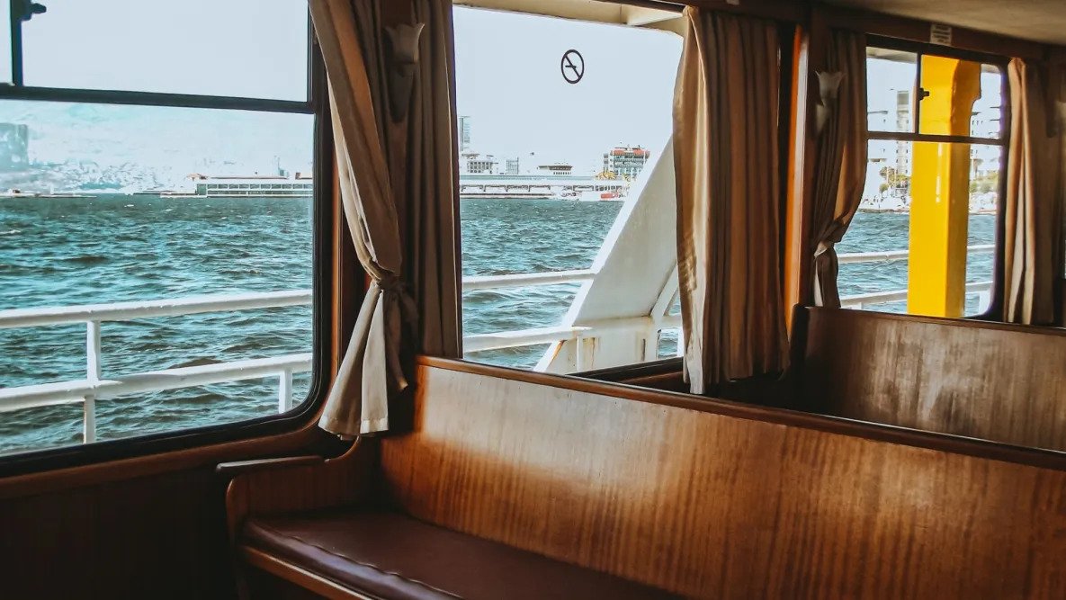 Aneka Sinar Abadi hadir sebagai Vendor Gorden Kapal Phinisi melayani Pengadaan Kain Interior Lolos Uji Regulasi Transit