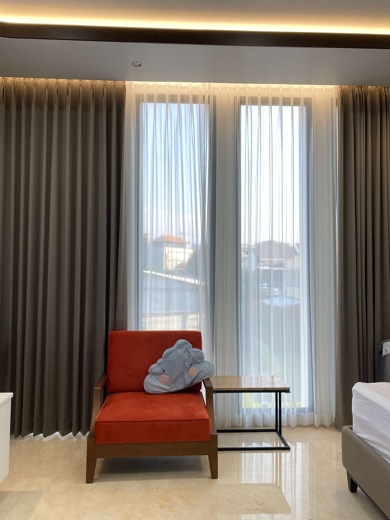 Gorden dan vitrase kamar tidur: Bu Lenny, Puri Mansion