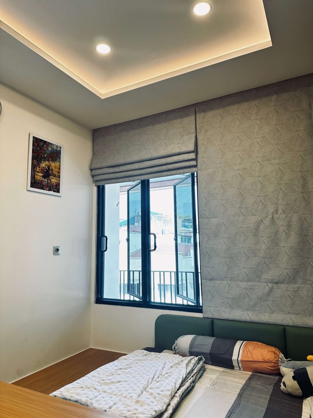 Roman blind kamar tidur: Bu Norita, Meruya