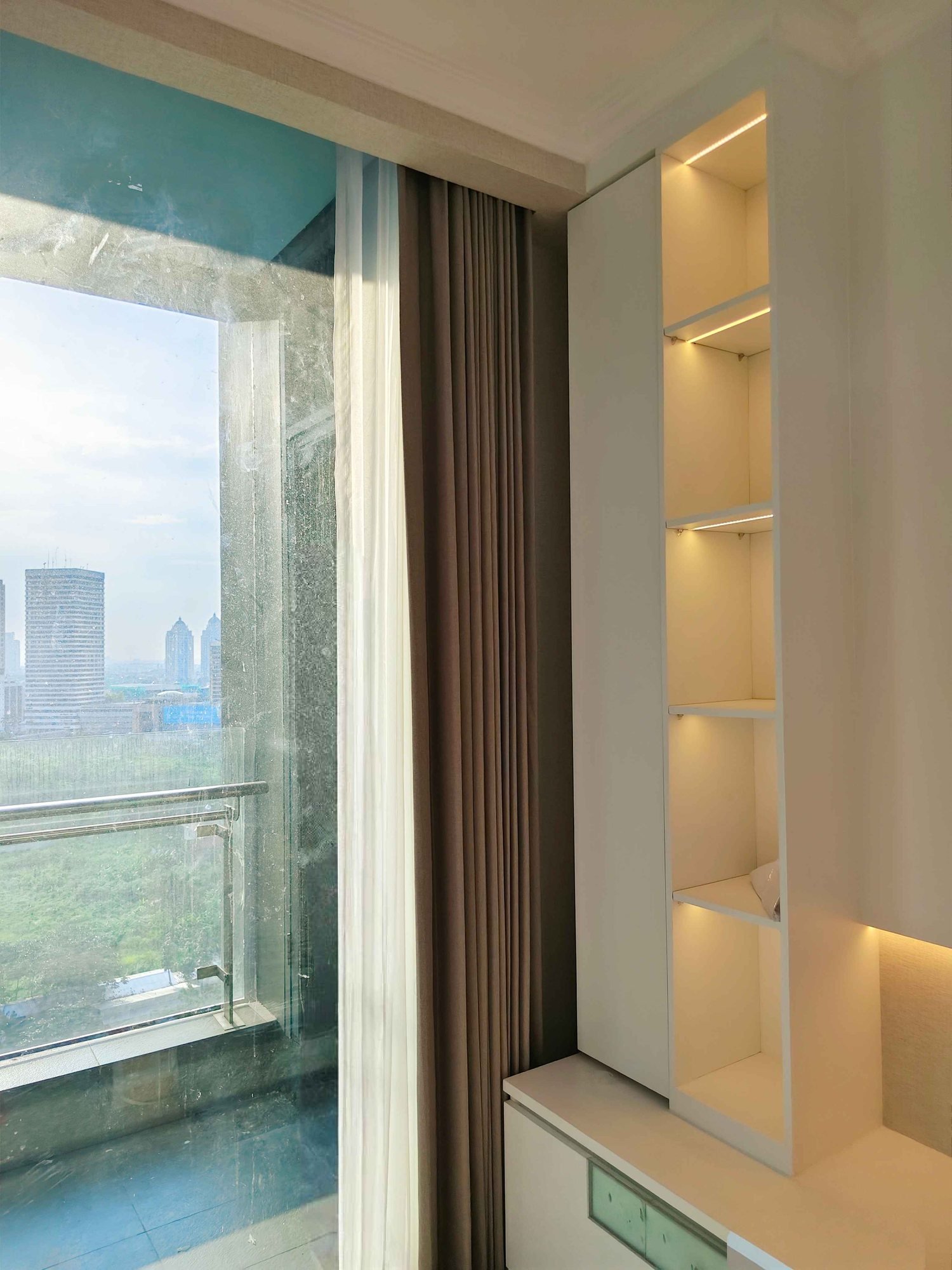 Gorden Apartemen Office 8 Senopati: Bu Happy (1)